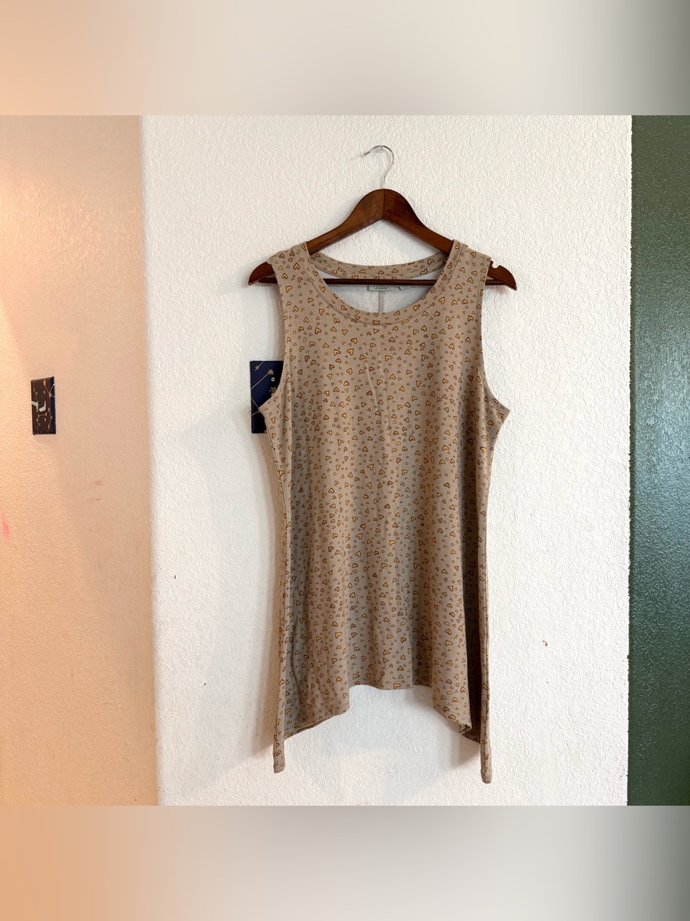 LOGO Lori Goldstein Womens Top Tank
Lounge Tan Heart Printed Tank Size Large